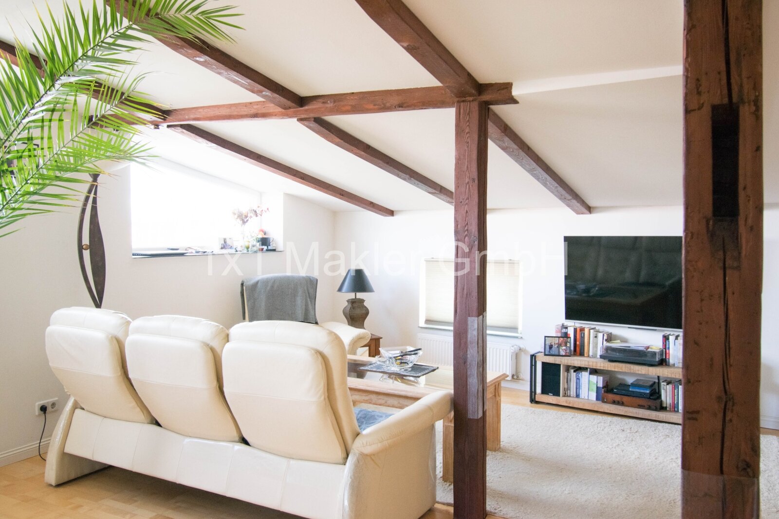 Apartmenthaus mit 7 möblierten Wohneinheiten in SN