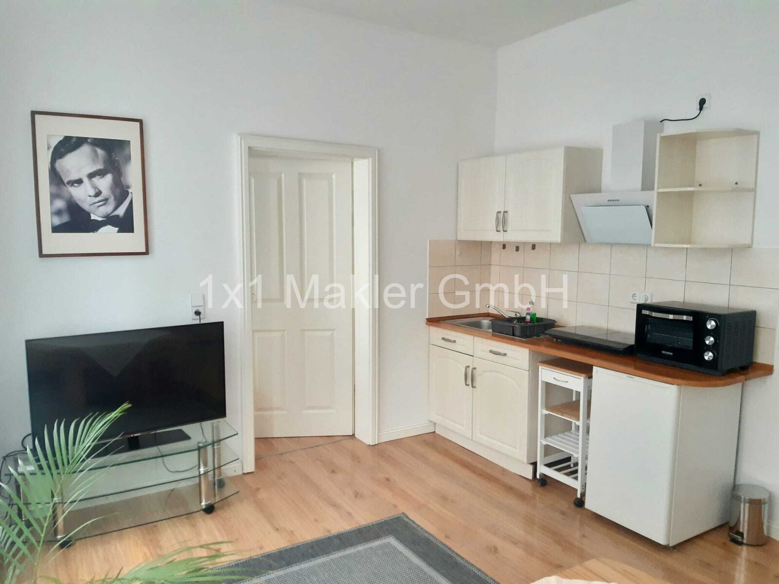 Apartmenthaus mit 7 möblierten Wohneinheiten in SN