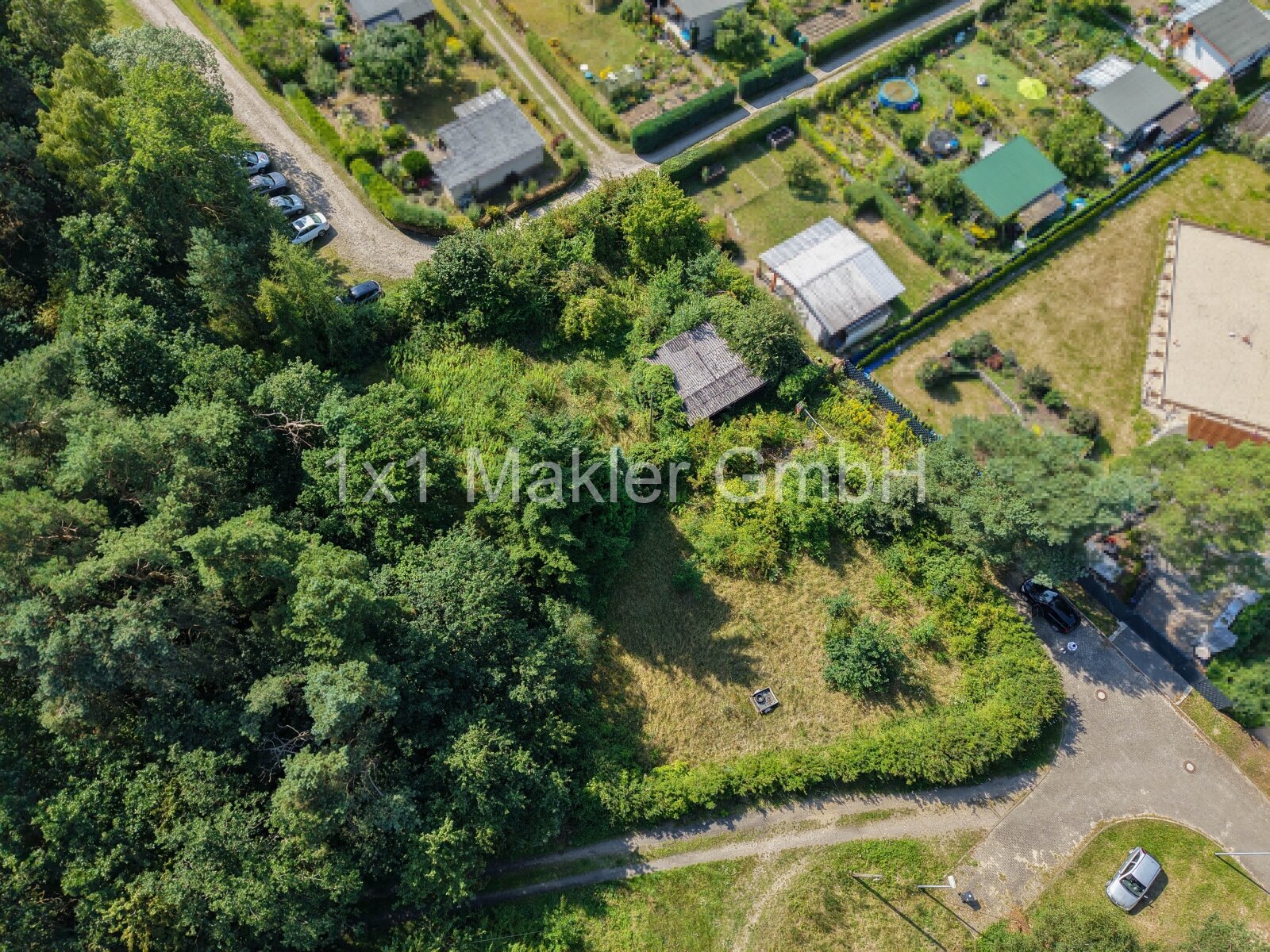 Schwerin: Eigentumsland in Neu Pampow mit Bungalow  Schwerin: Eigentumsland in Neu Pampow mit Bungalow