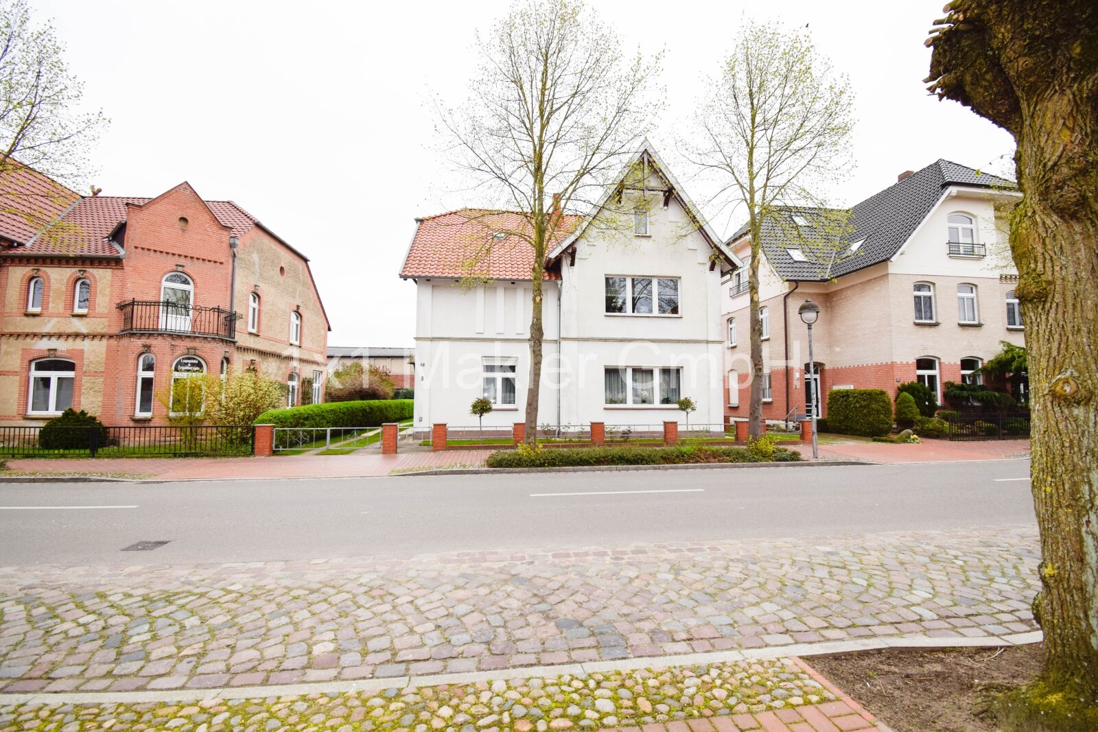 Laage: Provisionsfrei - Großes Einfamilienhaus in Laage  Laage: Provisionsfrei - Großes Einfamilienhaus in Laage