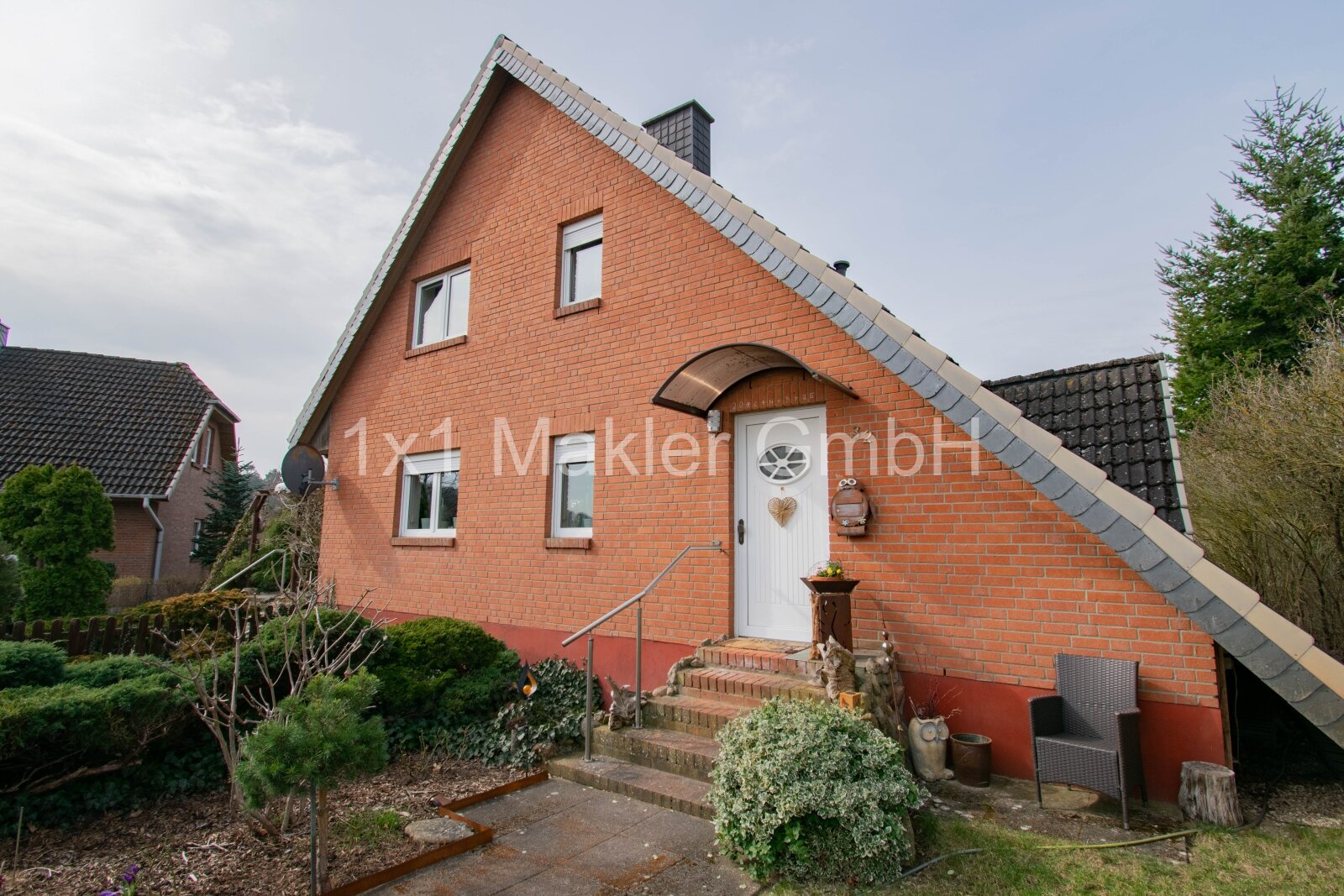 Schwerin: Einfamilienhaus in idyllischer Lage mit Tiefgarage Schwerin: Einfamilienhaus in idyllischer Lage mit Tiefgarage