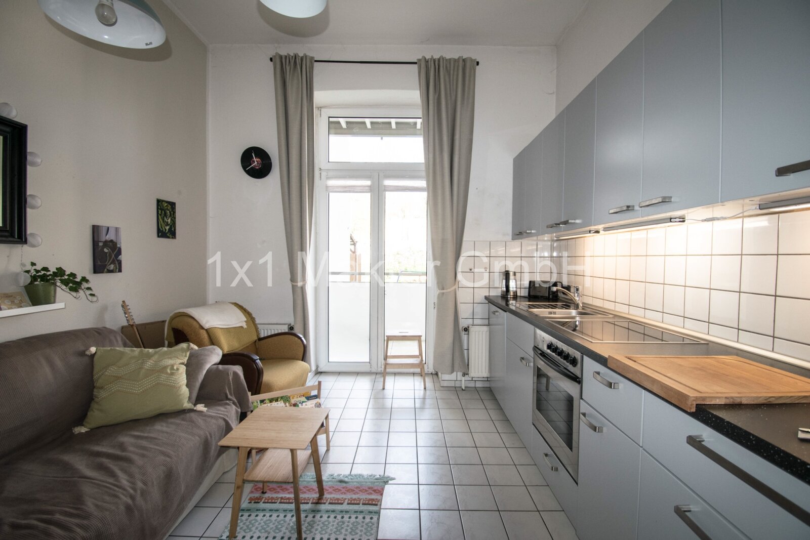 Helle 3 Raum Whg. im EG mit Balkon Stadtzentrum