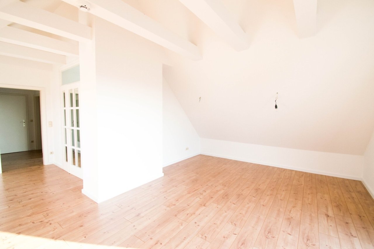 Blick zum Wohnungseingang Blick zum Wohnungseingang