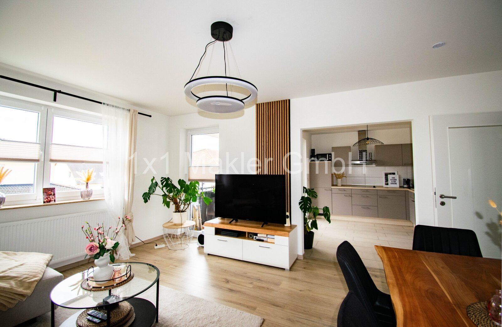 Wohnzimmer mit Öffnung Küche Wohnzimmer mit Öffnung Küche